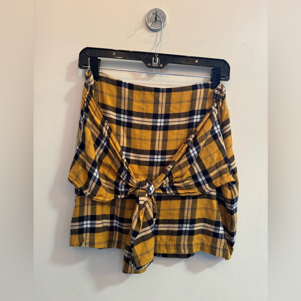 Abercrombie and Fitch Yellow/Black Plaid Skirt w/ Mock Tied Belt Accent - Medium